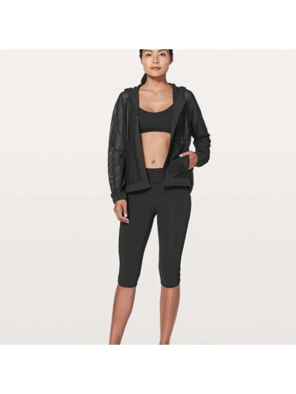 Lululemon Love Knot Crop *15